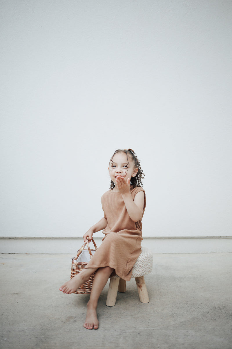 Lara Café-au-lait Basic Dress